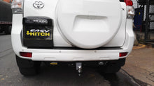 Cargar imagen en el visor de la galería, Toyota Prado 3 Puertas - 2002-2009 - Tiro Easy Hitch