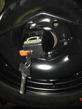 Cargar imagen en el visor de la galería, Renault Sandero - Defender