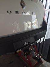 Cargar imagen en el visor de la galería, Renault Oroch - 2016-2019 - Tiro Easy Hitch
