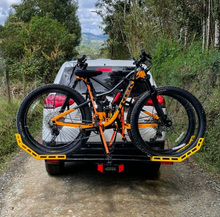 Cargar imagen en el visor de la galería, Portabicicleta Easy Hitch Para 2 Bicicletas Montaña O Enduro

